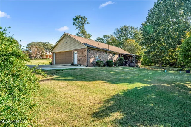 $295,000 | 610 Oakley Road, Senatobia, MS 38668