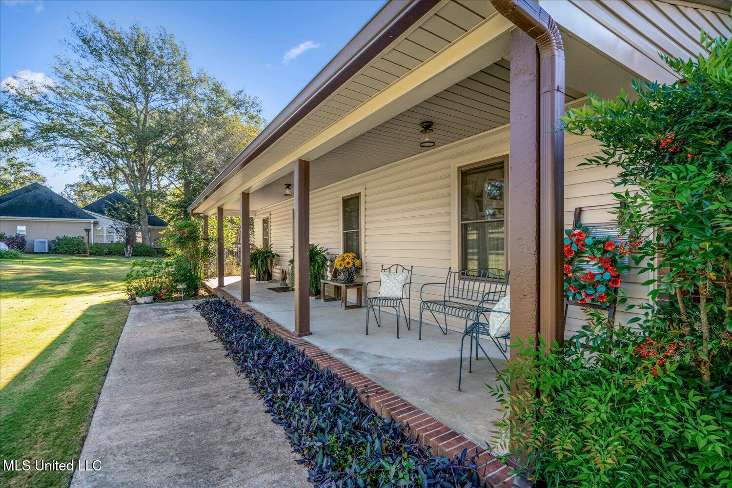 610 Oakley Road Senatobia, MS 38668 - Photo 6 of 31 06-04-2632143am-610 Oakley Rd