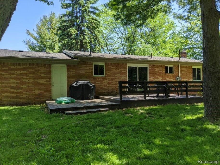 1361 Oakcrest Road Howell, MI 48843 - Photo 25 of 27