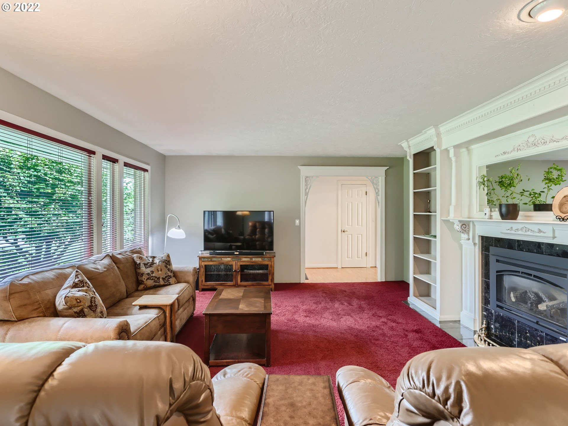 1120 Northwest Hobbs Road Cornelius, OR 97113 - Photo 6 of 32 Living Room