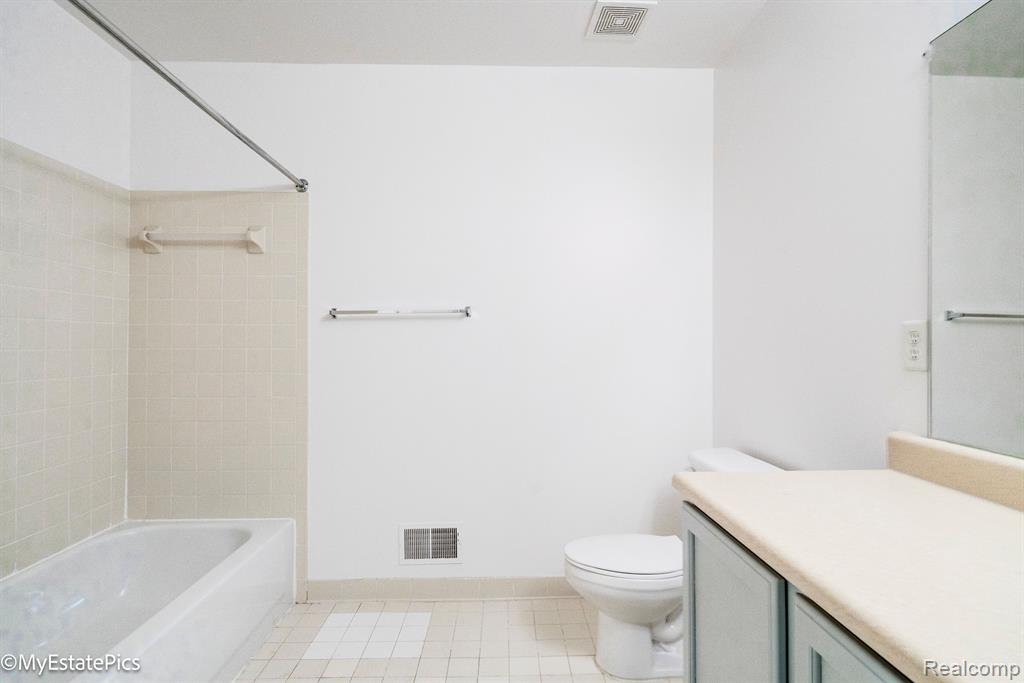 41777 Mitchell Road Novi, MI 48377 - Photo 18 of 40