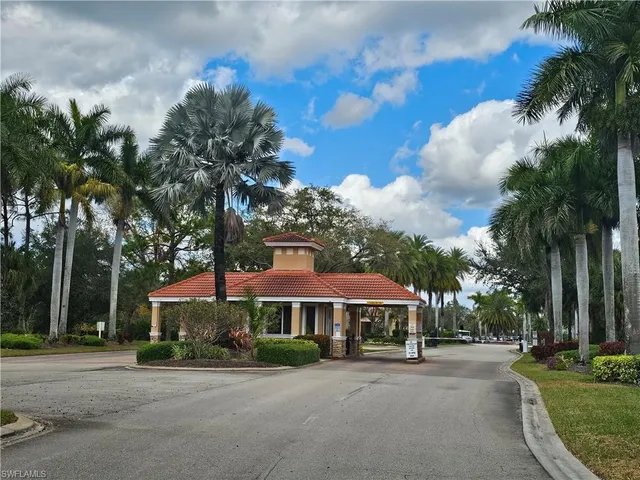 $2,700 | 2084 Par Drive, Naples, FL 34120