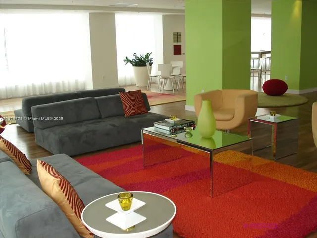 $2,300 | 133 Northeast 2nd Avenue, Unit 1911, Miami, FL 33132