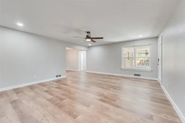 $2,900 | 1703 15th Place, Plano, TX 75074