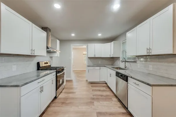 $2,900 | 1703 15th Place, Plano, TX 75074