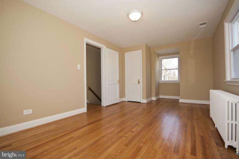 3513 Rolling Rd. Baltimore, MD 21244 - Photo 13 of 23 Bedroom