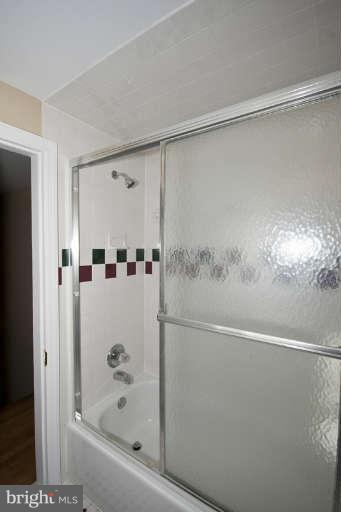 3513 Rolling Rd. Baltimore, MD 21244 - Photo 20 of 23 Bath