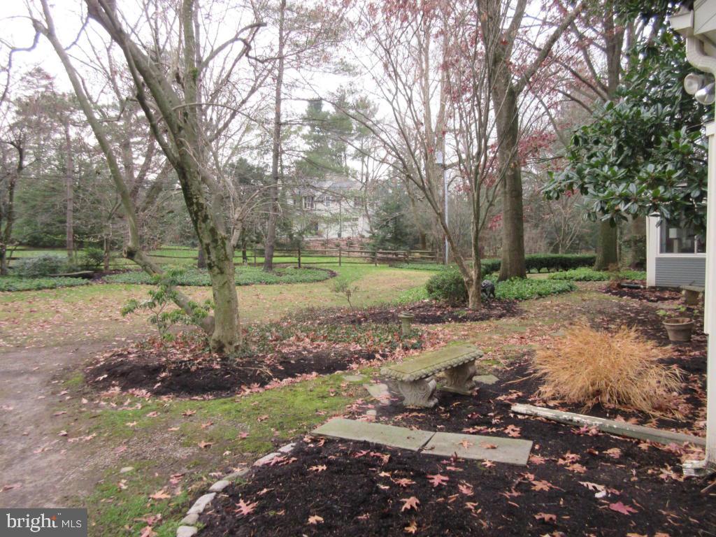 1324 Valley Road Lancaster, PA 17603 - Photo 3 of 27 Gallery Image 3