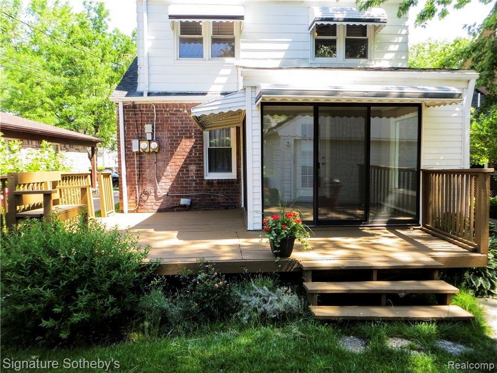 1761 Hampton Road Grosse Pointe, MI 48236 - Photo 43 of 43 IMG_1629 2.jpg
