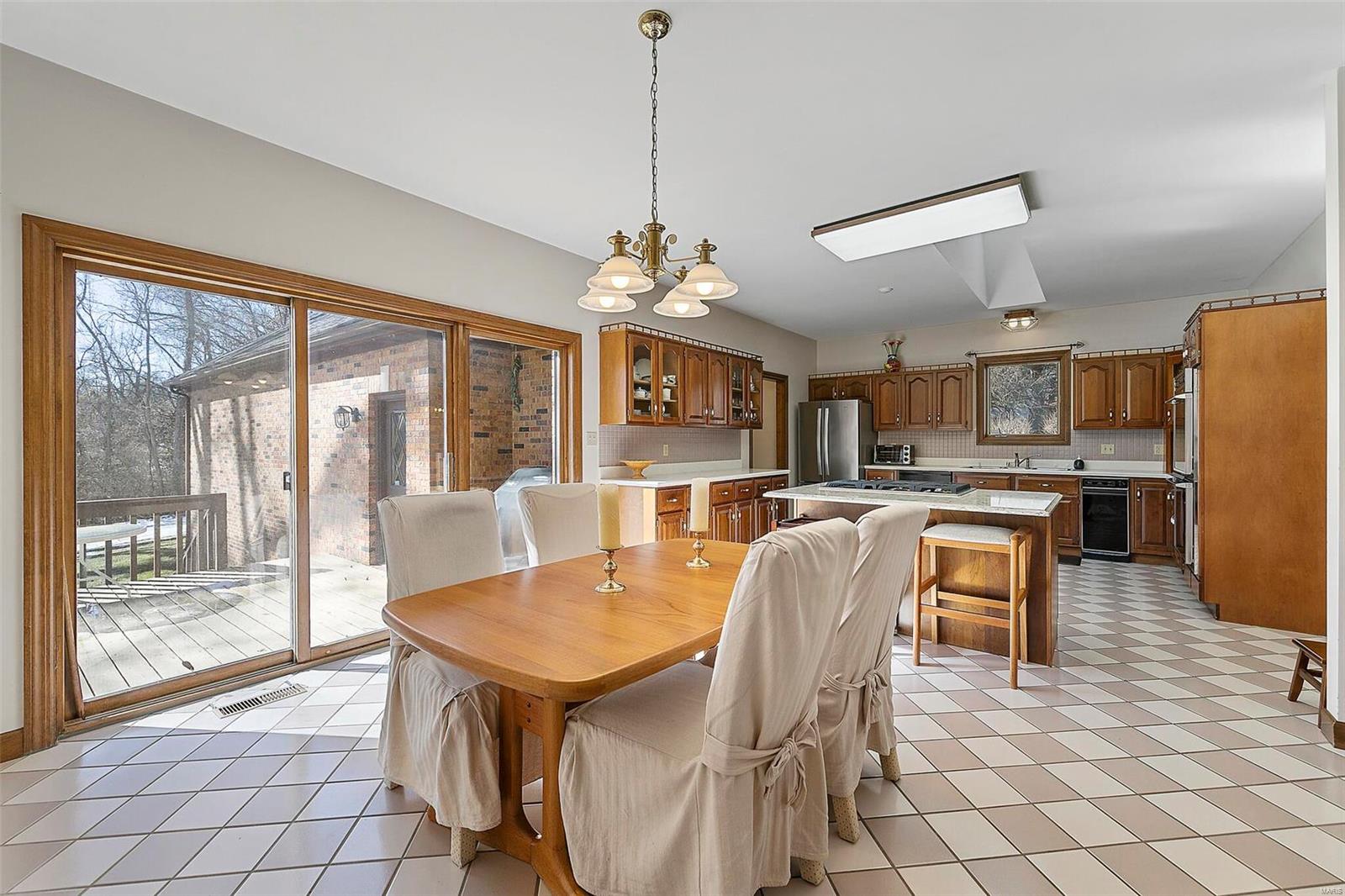 9792 Old Warson Road St. Louis, MO 63124 - Photo 11 of 64 Gallery Image 11