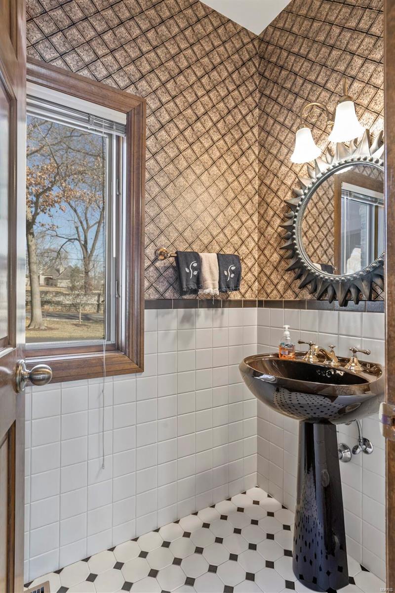 9792 Old Warson Road St. Louis, MO 63124 - Photo 21 of 64 Gallery Image 21