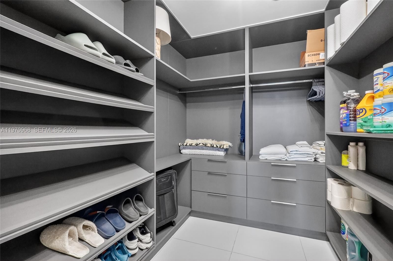 200 Biscayne Blvd Way, Unit 1108 Miami, FL 33131 - Photo 18 of 38