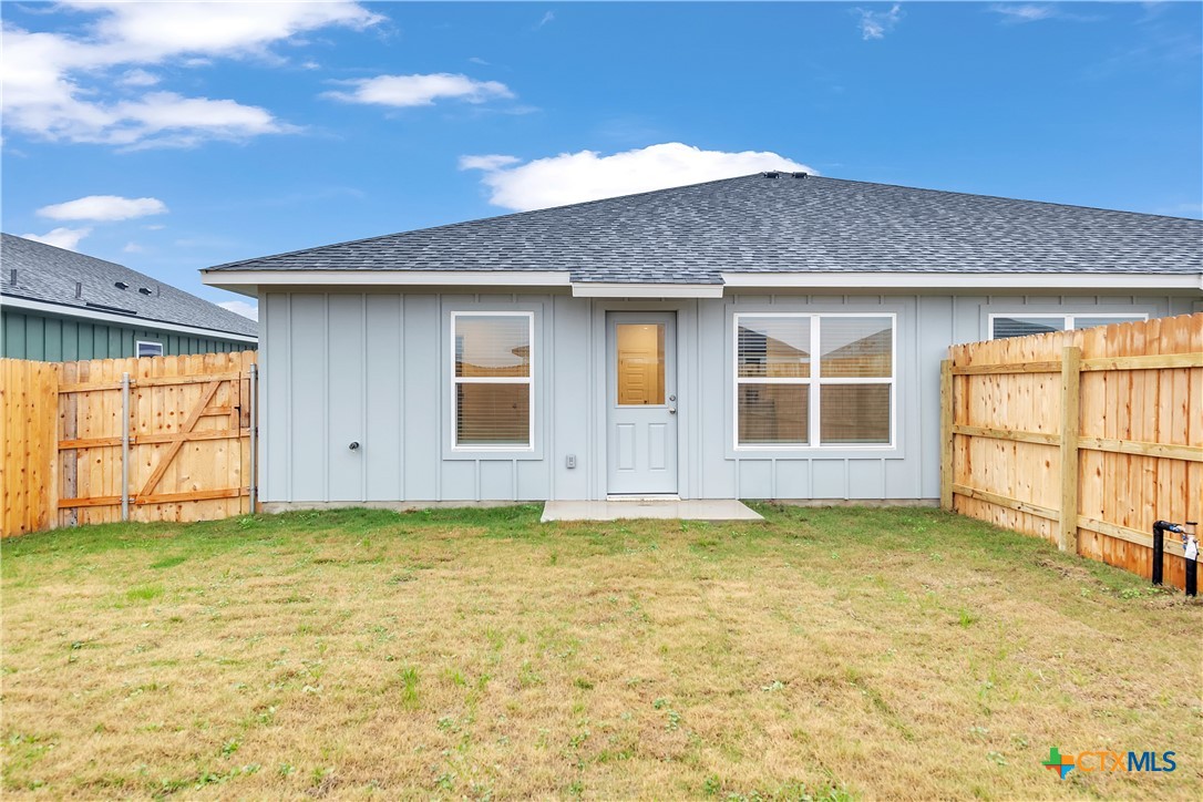903 Wax Myrtle Court, Unit B Killeen, TX 76543 - Photo 13 of 13 a view of a backyard