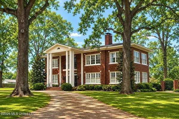 $450,000 | 2502 West Claiborne Avenue, Greenwood, MS 38930