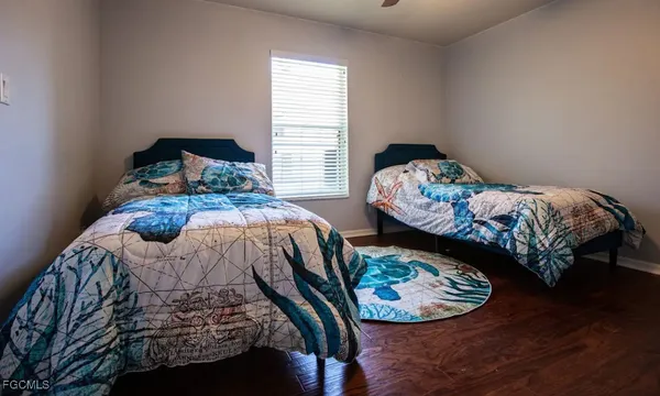 $5,200 | 2802 Southwest 20th Avenue, Cape Coral, FL 33914