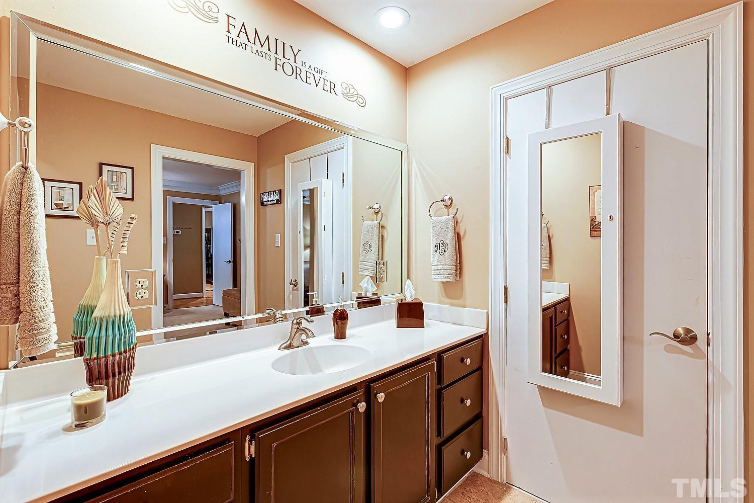 6601 Deerview Drive Raleigh, NC 27606 - Photo 28 of 49 Gallery Image 28