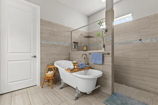 $1,199,000 | 19270 Briarbrook Drive, Tampa, FL 33647