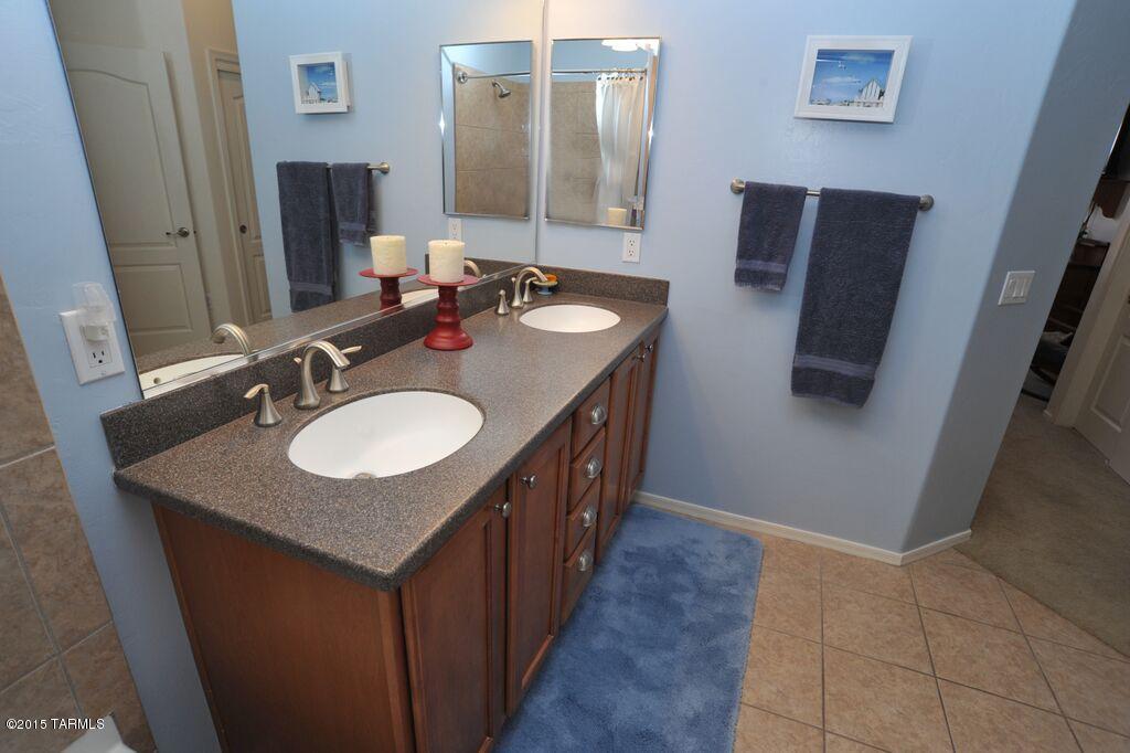 6642 East Bambino Road Tucson, AZ 85756 - Photo 7 of 47
