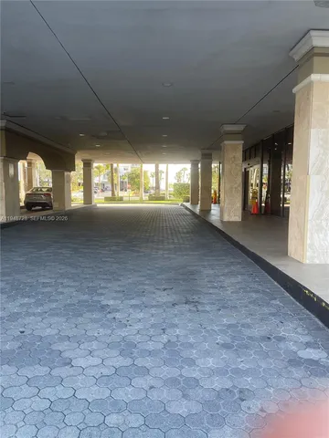 $1,650 | 400 Kings Point Drive, Unit 330, Sunny Isles Beach, FL 33160