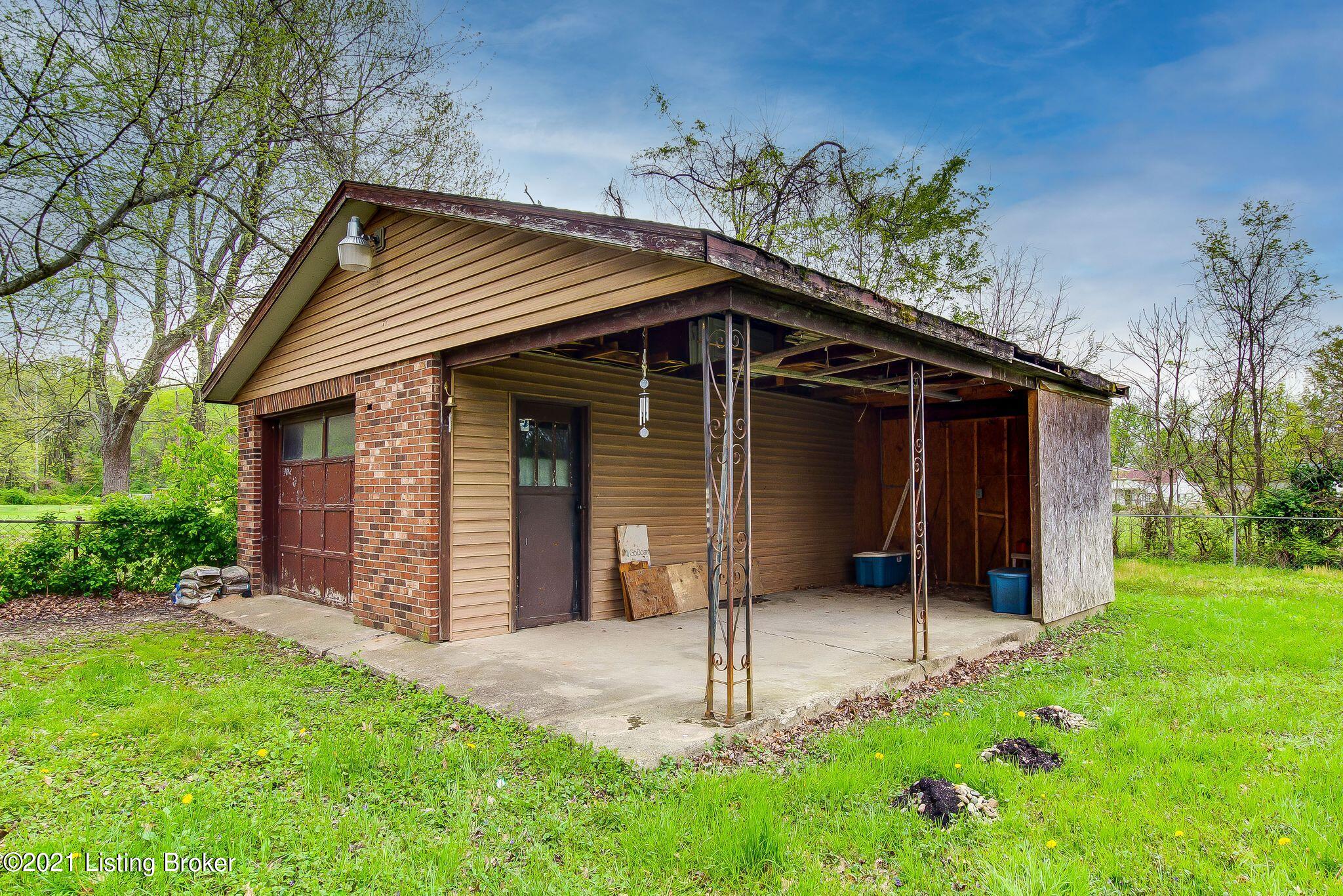 702 Shaffer Road Fairdale, KY 40118 - Photo 10 of 11 garage