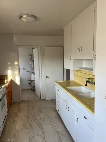 $1,850 | 230 South Fremont Avenue, Alhambra, CA 91801