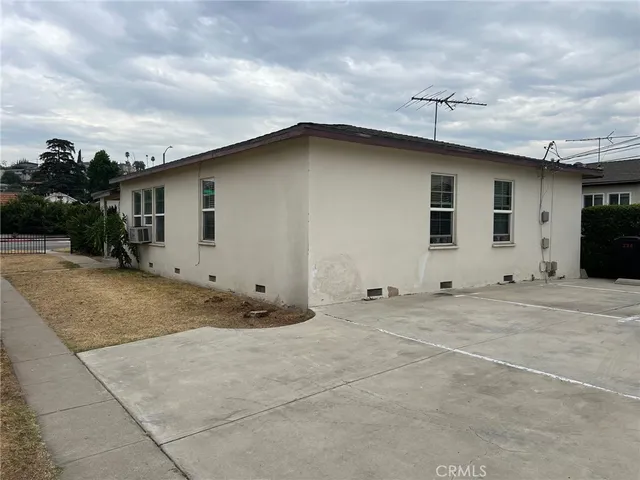 $1,850 | 230 South Fremont Avenue, Alhambra, CA 91801