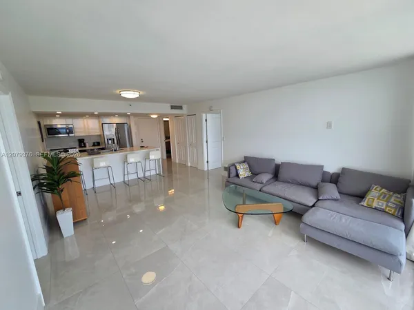 $2,800 | 7601 East Treasure Drive, Unit 1902, North Bay Village, FL 33141