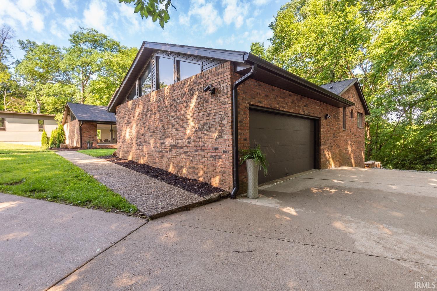 3331 North Ramble Rd Court Bloomington, IN 47408 - Photo 5 of 50