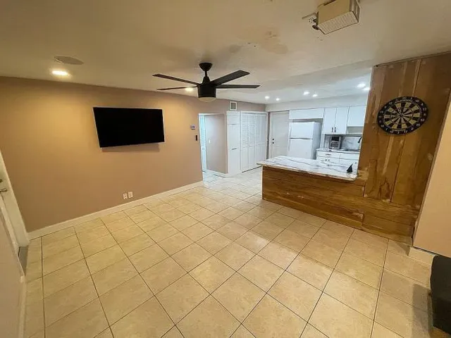 $100,000 | 11201 Southwest 55th Street, Unit D16, Hialeah, FL 33015