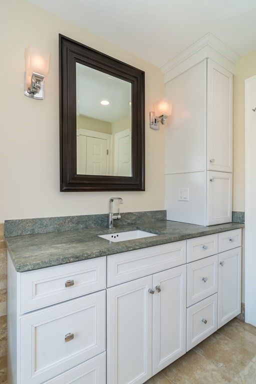 21 Arnold Road Wellesley, MA 02481 - Photo 15 of 29 Gallery Image 15