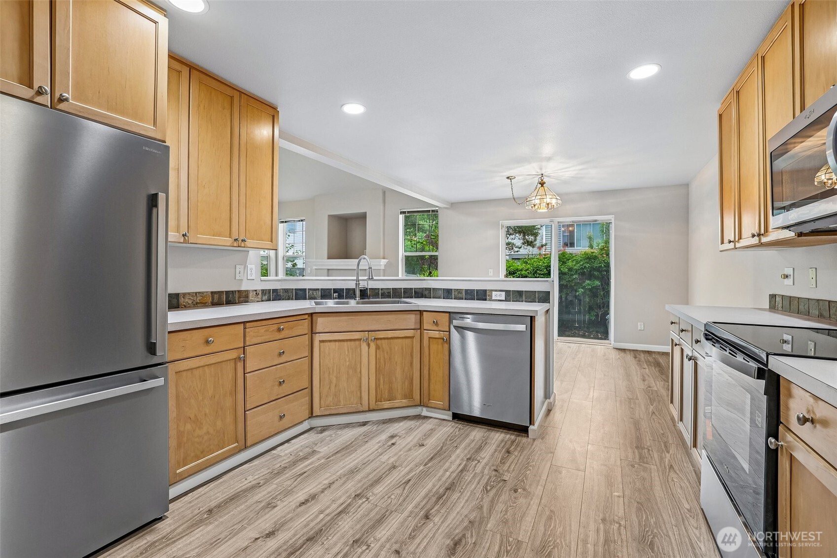 19107 110th Place Southeast Renton, WA 98055 - Photo 8 of 37
