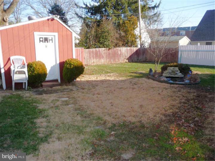 9203 Treaty Road Philadelphia, PA 19114 - Photo 21 of 24 Back Yard