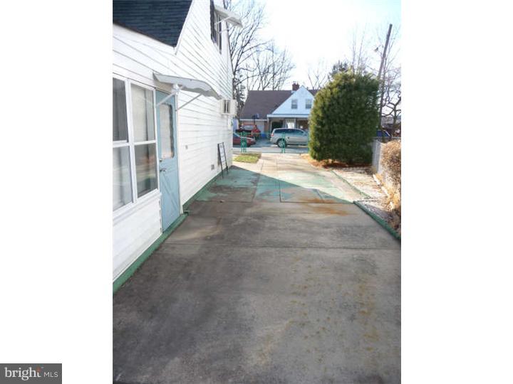 9203 Treaty Road Philadelphia, PA 19114 - Photo 24 of 24 Driveway