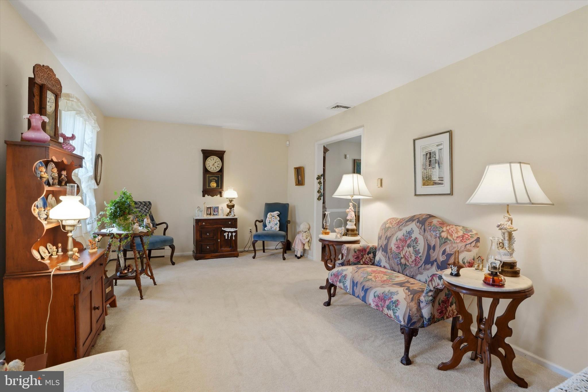 863 Hunters Run Road Pottstown, PA 19465 - Photo 4 of 47 Gallery Image 4