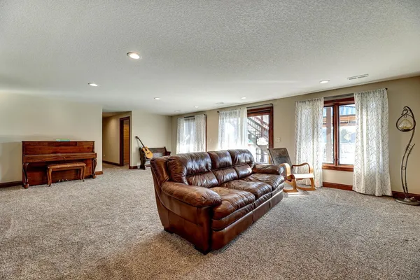 $532,500 | 703 West Sandstone Court, Andover, KS 67002