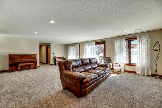 $532,500 | 703 West Sandstone Court, Andover, KS 67002