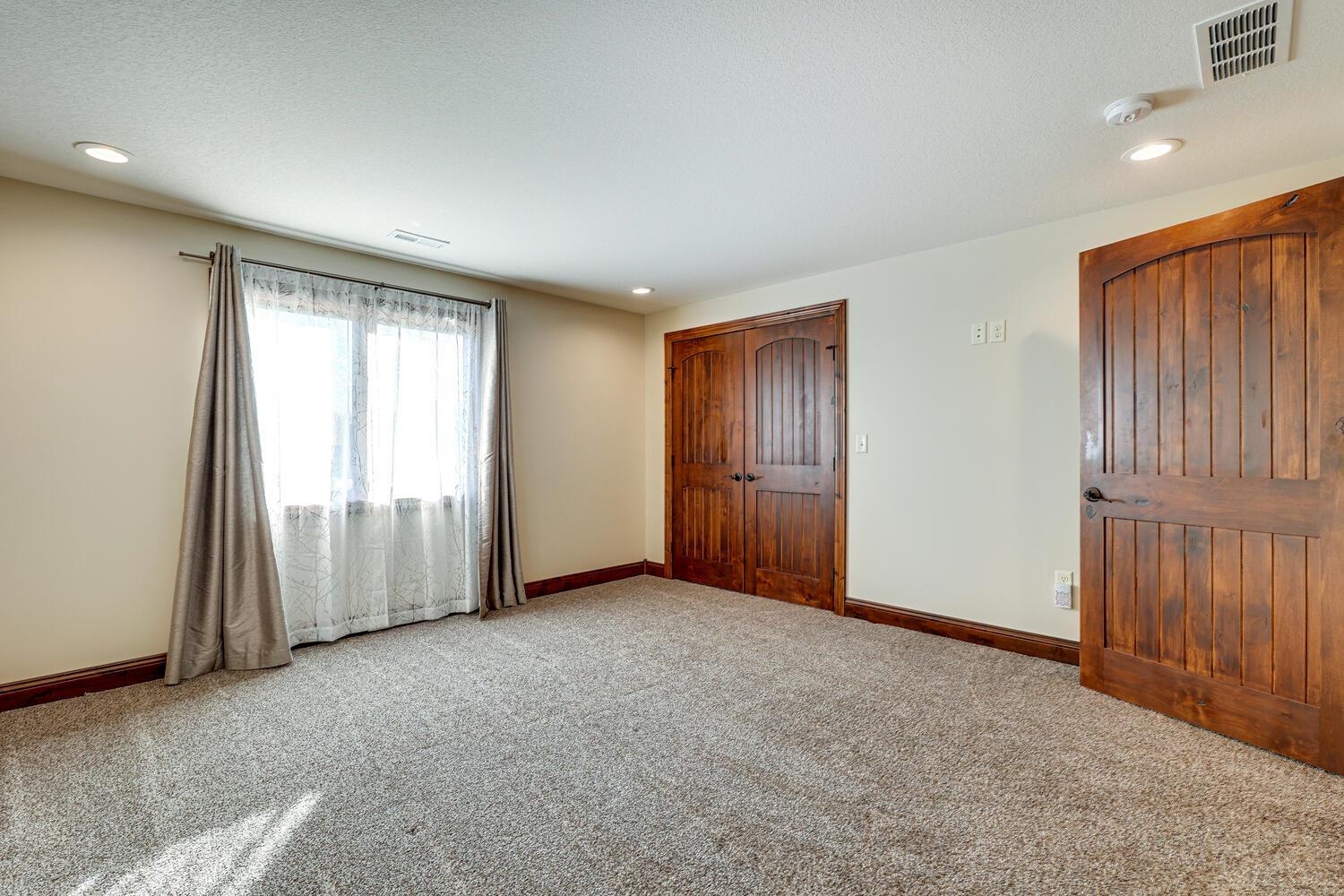 703 West Sandstone Court Andover, KS 67002 - Photo 28 of 36