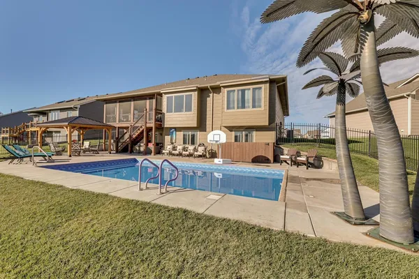 $532,500 | 703 West Sandstone Court, Andover, KS 67002