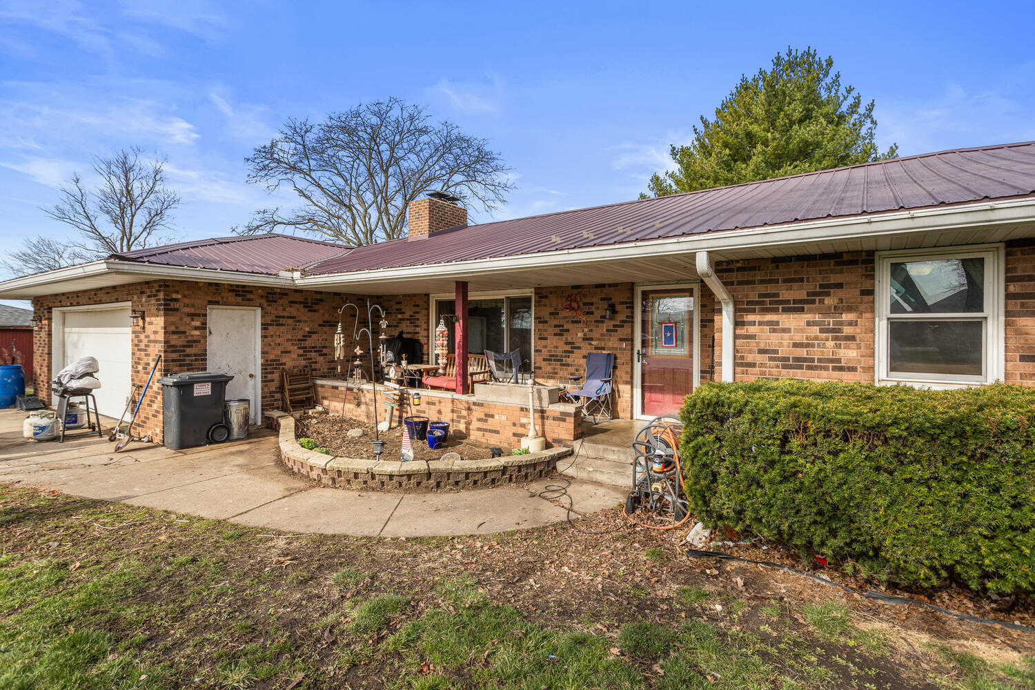 5 Truman Court Philo, IL 61864 - Photo 2 of 30