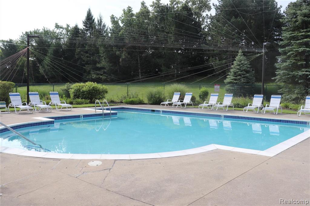 2184 Rochelle Park Drive Rochester Hills, MI 48309 - Photo 58 of 75