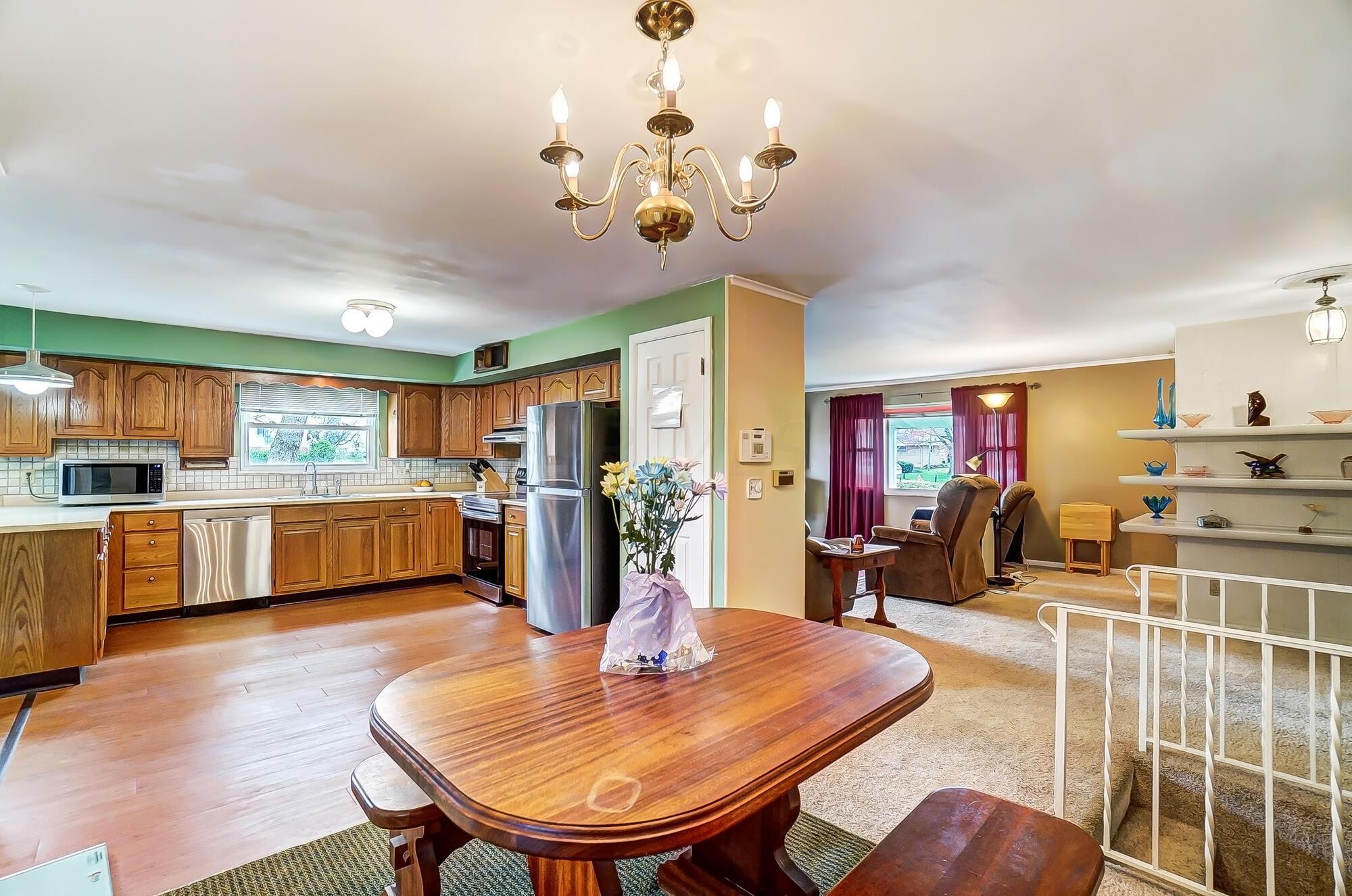 1008 Garden Road Columbus, OH 43224 - Photo 12 of 53 One of 2 eating spaces