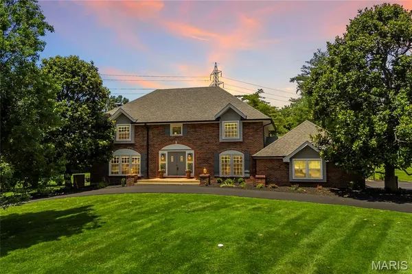 $795,000 | 12405 Montsouris Drive, Creve Coeur, MO 63141