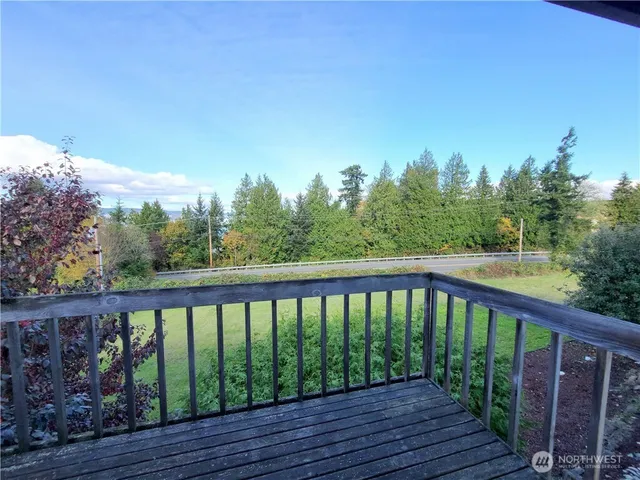 $1,550 | 184 Belvedere Road, Unit 3, Camano Island, WA 98282