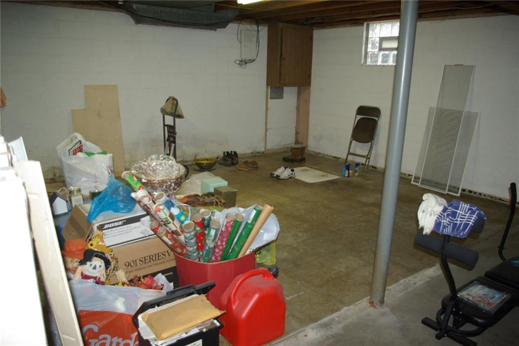 222 Singer Avenue McKees Rocks, PA 15136 - Photo 18 of 19 basement