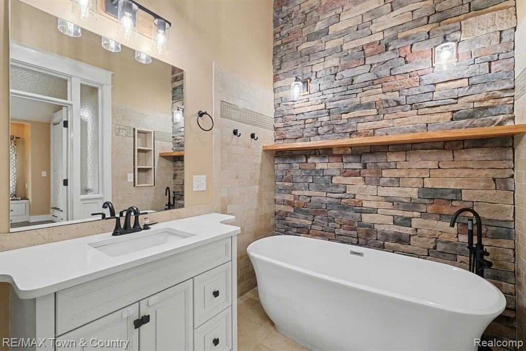 1282 North Van Vleet Road Flushing, MI 48433 - Photo 14 of 42