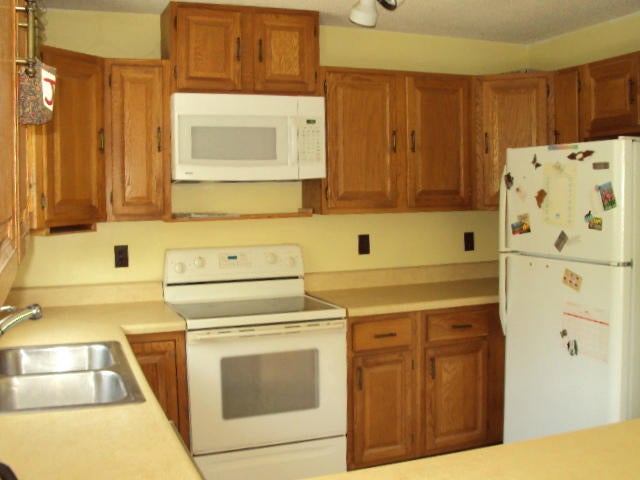 3480 Bowman Road Alanson, MI 49706 - Photo 4 of 36 Gallery Image 4
