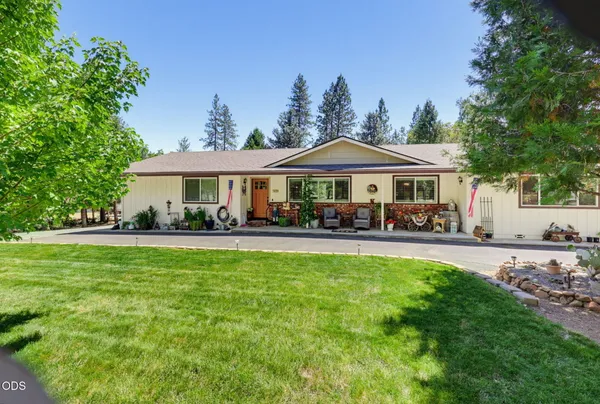 $619,000 | 455 Eric Way, Grants Pass, OR 97526