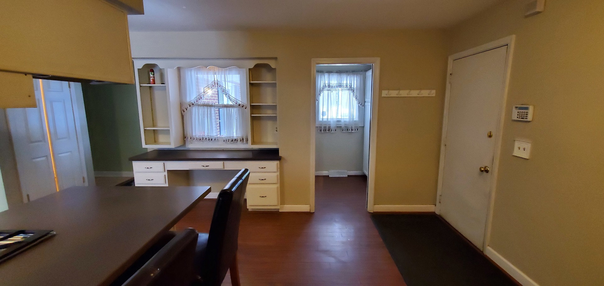 997 Ruth Drive Elgin, IL 60123 - Photo 4 of 27