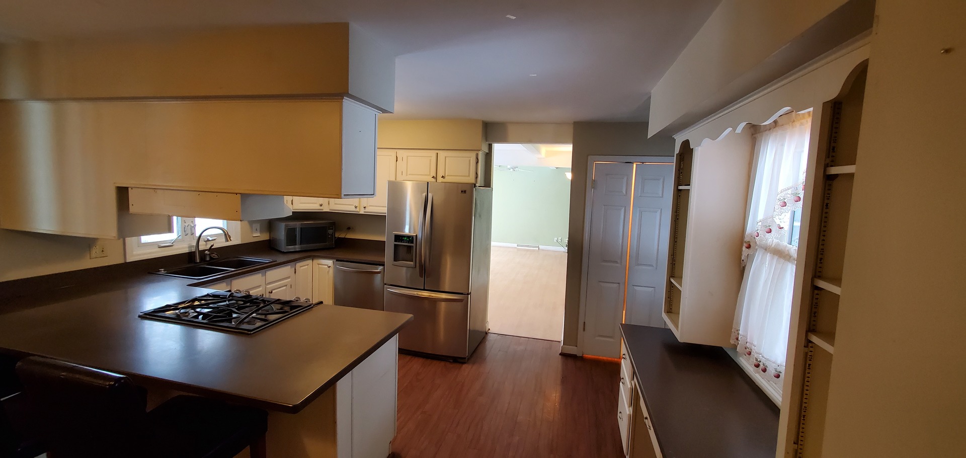 997 Ruth Drive Elgin, IL 60123 - Photo 6 of 27