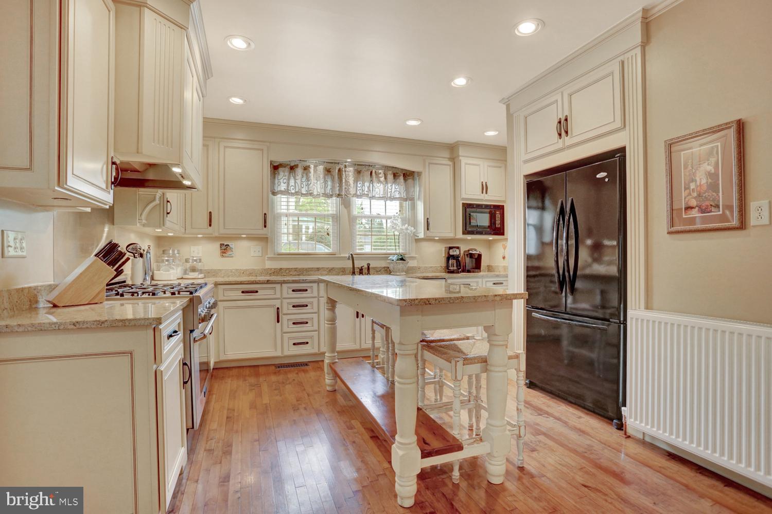 7 Oak Street Hanover, PA 17331 - Photo 11 of 42 Gallery Image 11
